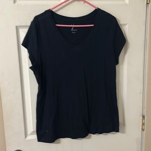 Pullover V-neck tee. Navy blue Size XL 100% Pima cotton